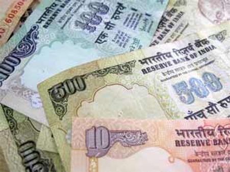  ఎన్నారై ఇంట్లో చోరీ: 39 లక్షల సొత్తు అపహరణ