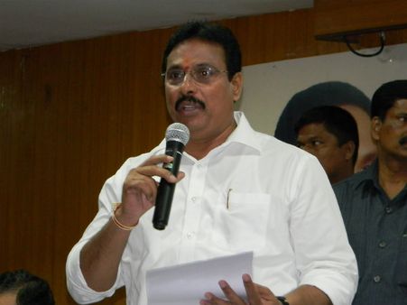 ఒక్క భవనం కట్టి హైటెక్ అంటున్నారు: బాబుపై దానం