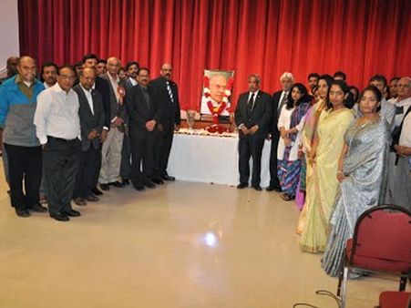 అక్కినేనికి ఎన్నారైల సంతాపం