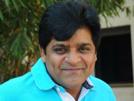 టిడిపిలోకి నటుడు అలీ: రాజమండ్రి నుంచి పోటీ?