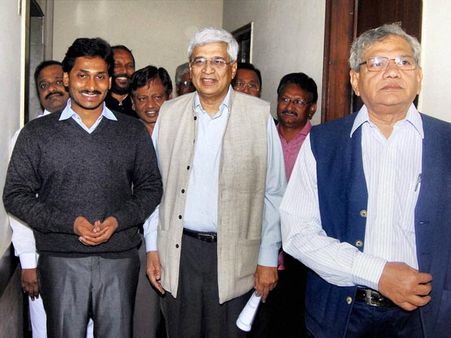 కారత్ సంకేతాలు: వైయస్ జగన్‌తో సిపిఎం పొత్తు?