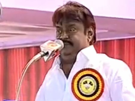 విజయకాంత్ సస్పెన్స్: కార్యకర్తల్ని కొట్టడంపై..(పిక్చర్స్)