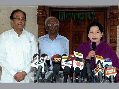 థర్డ్ ఫ్రంట్‌కు ఊపిరి: జయలలితతో సిపిఎం పొత్తు