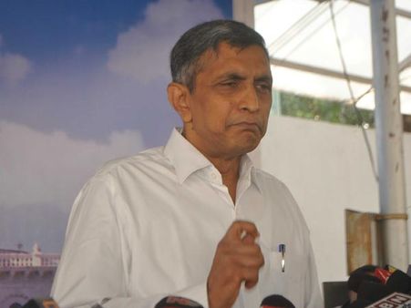 తప్పుడు బిల్లును పెడతారా?, దుష్ప్రచారమే: జెపి