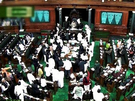 కాసేపట్లో సభకు బిల్లు: సబ్బం వార్నింగ్, ఫైరింజన్లు రెడీ