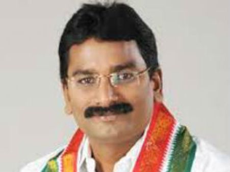 కిరణ్‌ను ఏకిపారేసిన కొండ్రు, డొక్కా సెటైర్స్: బొత్స క్లారిఫై