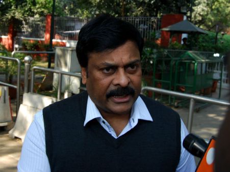 హర్టయ్యా,పార్టీని అనొద్దు: చిరు ఆగ్రహం, ఏమనాలి: టిజి