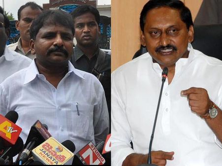 సొంతింటికి కిరణ్, ప్రజలకు సారీ: ఆటోలో శైలజానాథ్