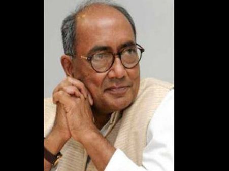 టి నేతలకు డిగ్గీ హామీ: ఆంధ్రా, టి ఫీలింగ్ లేదని కాకా