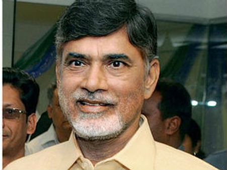 బాబుకు షాక్: కెసిఆర్‌తో టచ్‌లో ఇద్దరు ఎమ్మెల్యేలు?