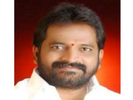 కెసిఆర్‌కి చిక్కు: హామీతో గౌడ్ రిజైన్, ఇబ్రహీం వార్నింగ్