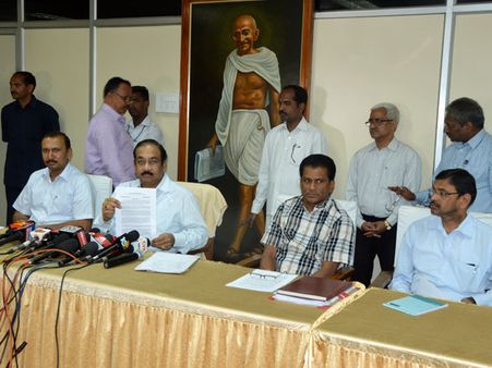 ఏప్రిల్ 6న స్థానిక ఎన్నిక, గత ప్రభుత్వంవల్లే: రమాకాంత్