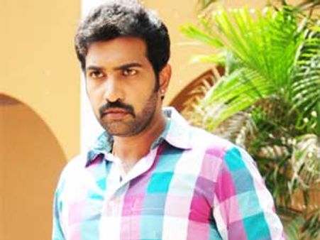 రాజకీయాల్లోకి వస్తా: నందమూరి హీరో తారకరత్న