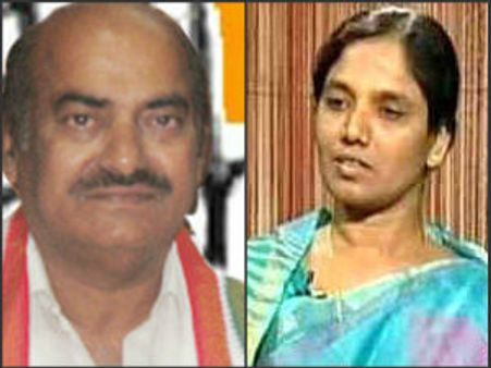 జెసి చేరికపై పరిటాల సునిత అసంతృప్తి, శ్రీరాంకు బాధ్యత