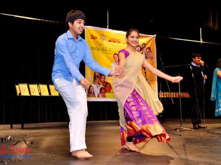 డల్లాస్‌లో  “రాగం తీసే కోయిల”