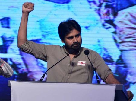 పవన్‌‌కు నచ్చిందేమో: జగ్గారెడ్డి, పెళ్లిళ్లపై మళ్లీ విహెచ్