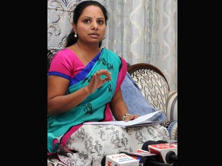 పవన్ కళ్యాణ్ పంచ్: కెసిఆర్ తనయ మౌనమేలనో...