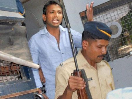 టెలిఫోన్ ఆపరేటర్‌పై రేప్: జీవిత ఖైదు (ఫొటోలు)