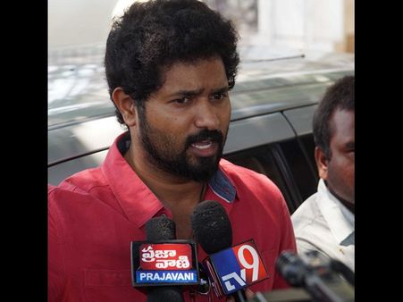 టీవి నటి విజయరాణిపై ఆర్టిస్టుల ఫిర్యాదు (పిక్చర్స్)