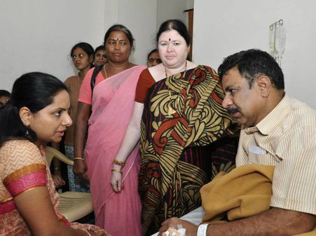 రాజీనామా: కంటతడి పెట్టిన చెరుకు సుధాకర్