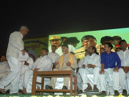 బాబు ఈ టి కోరలేదు: వేణుమాధవ్, రాహుల్ పెళ్లిపై...