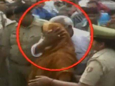 నగ్మా స్థానంలో నేనుంటే..: 'ఎమ్మెల్యే ముద్దు'పై ఖుష్బూ