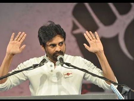 అందుకే పార్టీ పెట్టా: పవన్, తుస్సుమంది: రాఘవులు