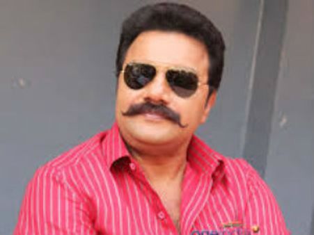 టిడిపిలోకి యాక్టర్ సాయి కుమార్, కారెం శివాజీ?