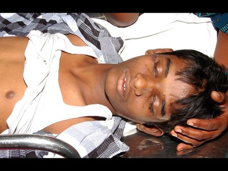 మెసేజ్ పంపాడని: ప్రాణంతీసిన ఫేస్‌బుక్ గొడవ(పిక్చర్స్)