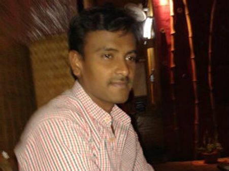 కవి 'స్వరం': వదులుకోక తప్పదా..?