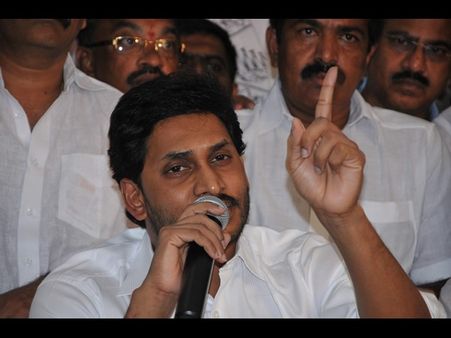 జగన్‌కు షాక్: తప్పుకున్న అభ్యర్థి, రత్తయ్య చేరిక