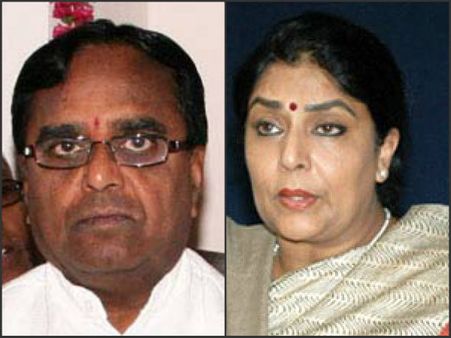 పెద్ద మనసుతో: పొన్నాల, రేగా కోసం రేణుకా చౌదరి