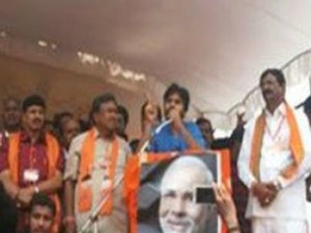 పొట్లూరి: పవన్ సంచలన వ్యాఖ్యలు, జెపి కోసమే వదిలా