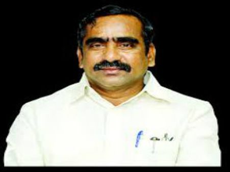 గెలుపెవరిది: సూర్యాపేటలో ఇండిపెండెంట్‌తో ముచ్చెమట