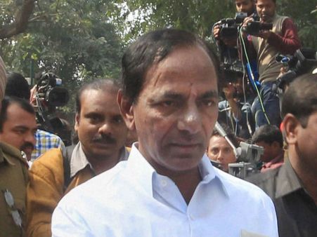 సెటిలర్ల ఓట్లతో గెలుస్తామంటారా?: కెసిఆర్ ఫైర్