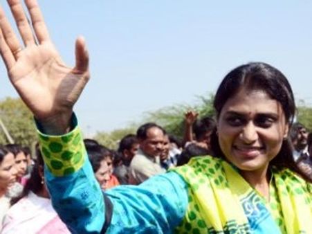 బాబుకు నోఎంట్రీ, మీరైతే ఓకే: టిడిపి కార్యకర్తలకు షర్మిల