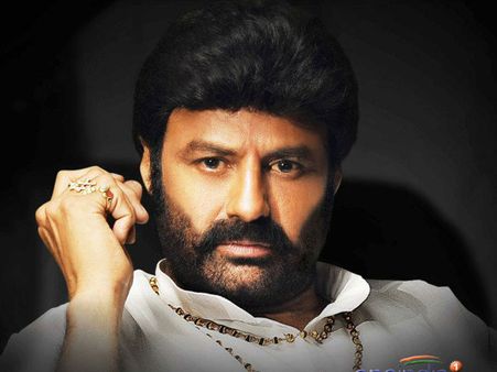 ఆపేయండి: బాలకృష్ణ, లెజెండ్‌పై జగన్ పార్టీ అభ్యంతరం