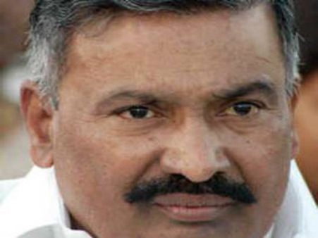 కిరణ్‌పై అప్పుడే చెప్పా:పెద్దిరెడ్డి, కెవిపి అంశంపై పొన్నాల