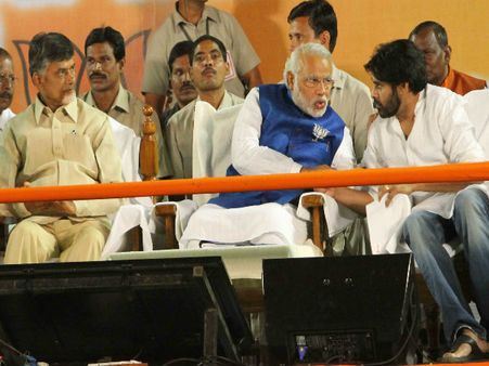 పిచ్చి కూతలు, ఊరుకోం: కెసిఆర్‌కు పవన్ హెచ్చరిక