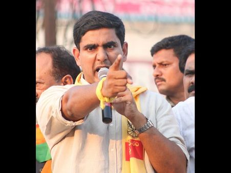 కిరణ్‌కు భారీ జనం, లోకేష్‌కు కోపమొచ్చింది (పిక్చర్స్)