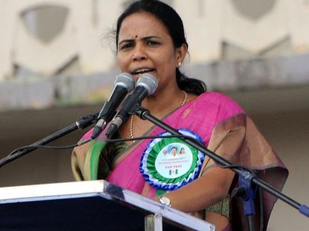 జగన్‌ను సిఎంగా చూడాలనుకున్న శోభా, పార్టీకి లోటే