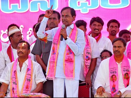 ఫైవ్ స్టార్ మినిష్టర్: గీతారెడ్డిపై కెసిఆర్, ఏకేసిన పొన్నాల