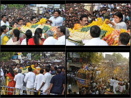 శోభ భర్త, పిల్లలు కన్నీరు: ఆపుకోలేక షర్మిల (పిక్చర్స్)