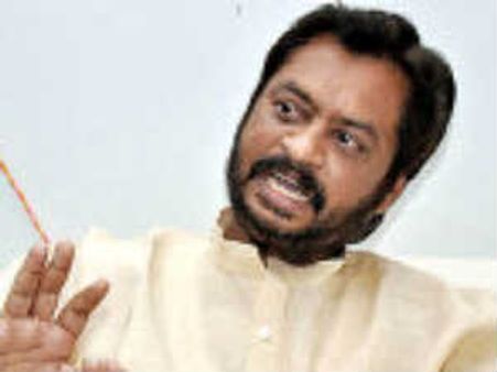 వ్యూహాత్మకం, కుట్ర పూరితం: సబ్బంపై హర్షకుమార్ ఫైర్