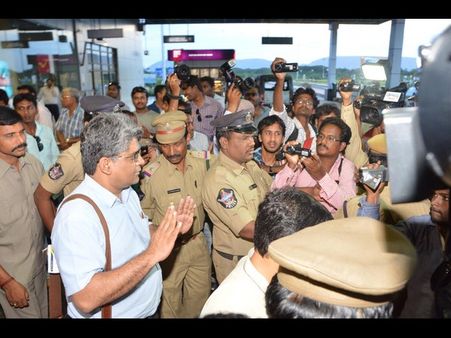 రాజధాని: కమిటీకి వినతుల వెల్లువ (పిక్చర్స్)