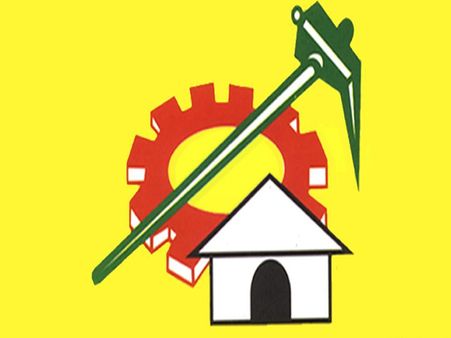 ఖమ్మం టిడిపిలో విభేదాలు, దాడి: ఎందుకోనని పొన్నం