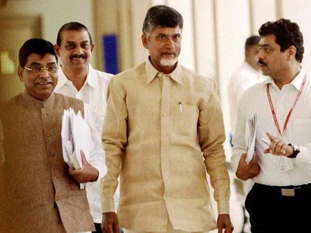 తొలి సిఎం బాబుపై ఆశలు: సీమాంధ్రలో మరో ఐటి హబ్?