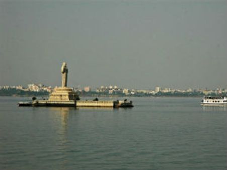 మోసం: సాఫ్ట్‌వేర్ కంపెనీ యజమాని పరారీ