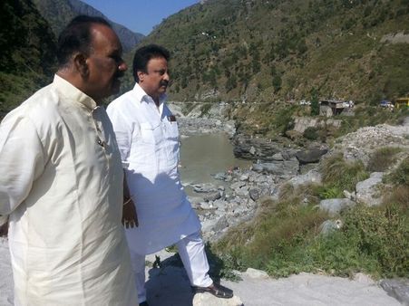 సొరంగంలో శవాలు: వారిద్దరు అక్కడే (పిక్చర్స్)