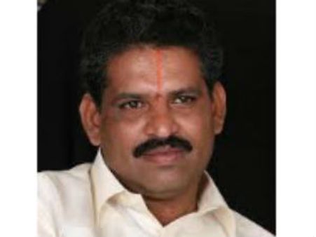 బాబు స్మగ్లర్ అవుతారా: స్మగ్లర్లతో జగన్ నేత ములాకత్